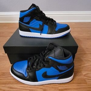 AIR JORDAN ONE MID BLACK AND BLUE
